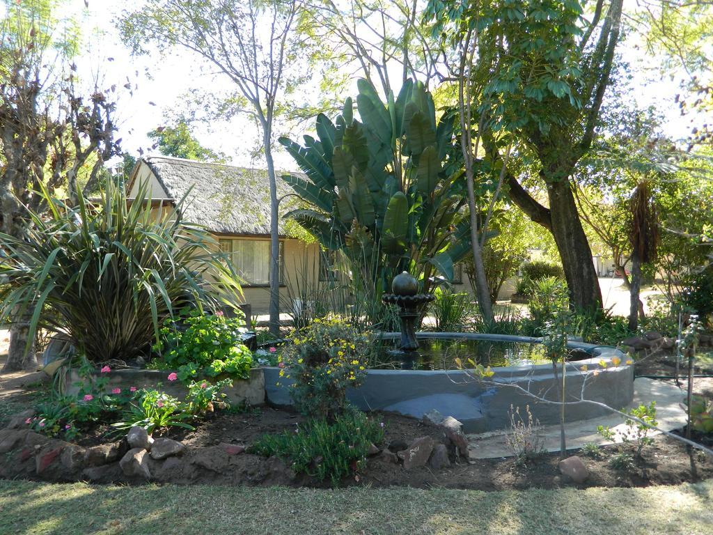 Linga-Longa Hotel Bela-Bela Exterior photo